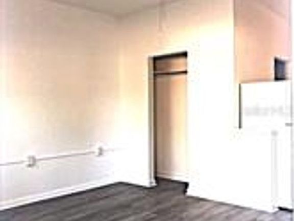 4th image of 1401 E Alfred St #7
