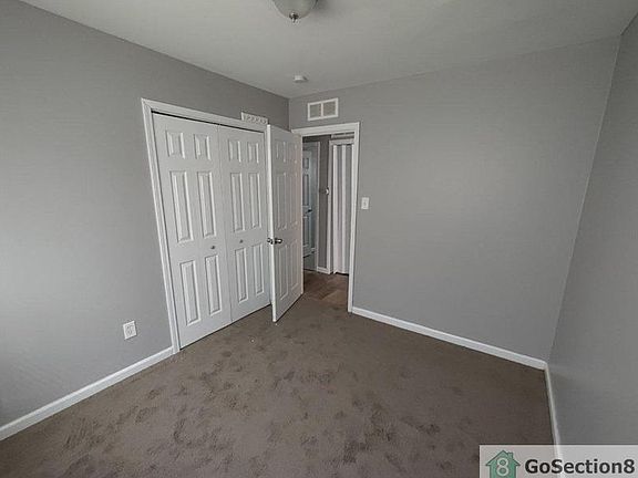 2nd image of 29840 Glenwood St