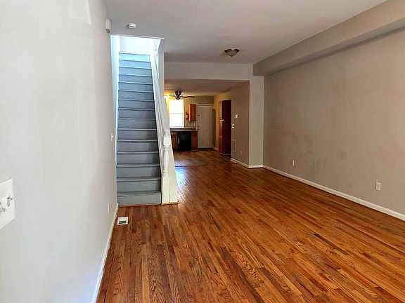 2nd image of 539 N Luzerne Ave