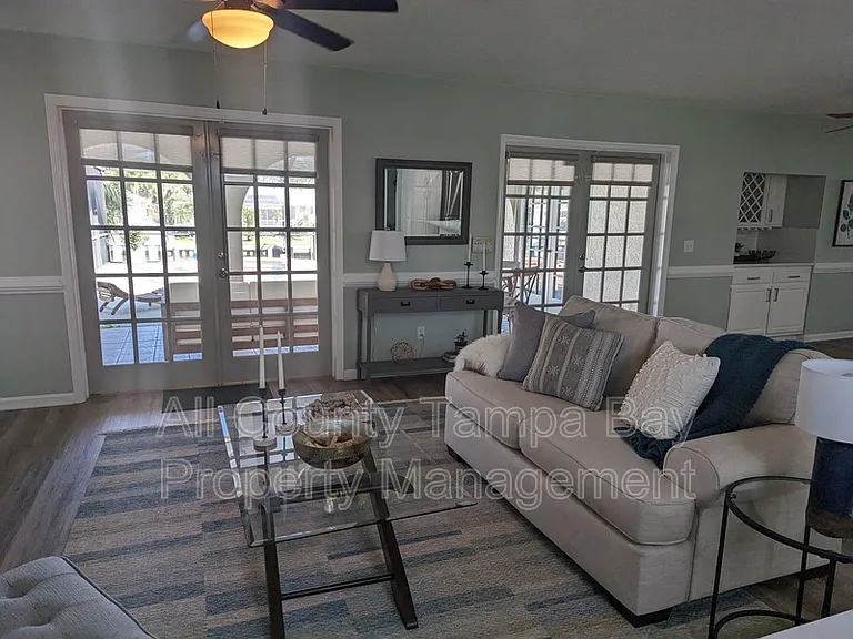 3931 Venetian Way — Photo 9
