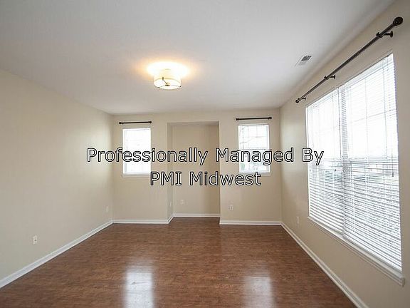 3rd image of 2237 Colfax Ln