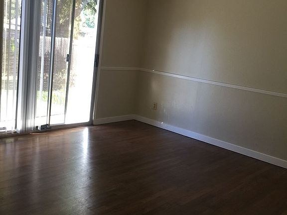4th image of 2229 Maryal Dr