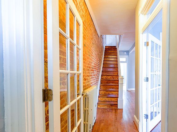 5th image of 742 Harvard St NW