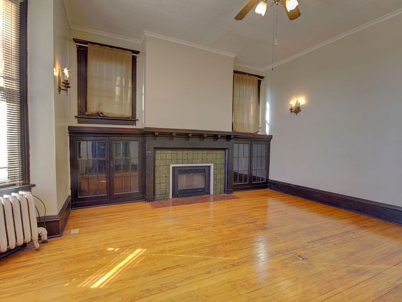 5th image of 624 Scott St APT 1