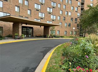 1181 Edgcumbe Rd APT 306, Saint Paul, MN 55105