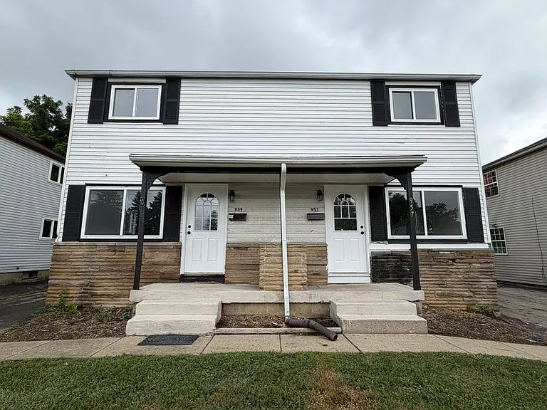959 Racine Ave — Photo 1