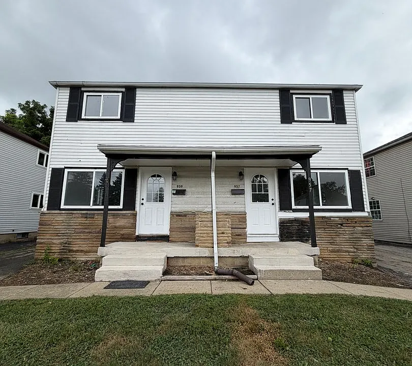 959 Racine Ave