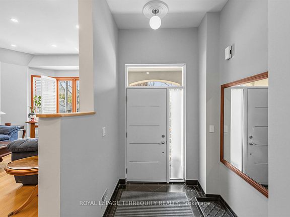 3rd image of 21 Hadley Rd