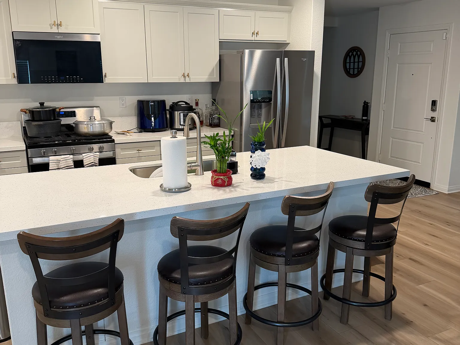 4 bed, 2103 sqft, $900 — Photo 3