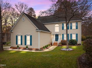 300 W Kirkfield Dr, Cary, NC 27518