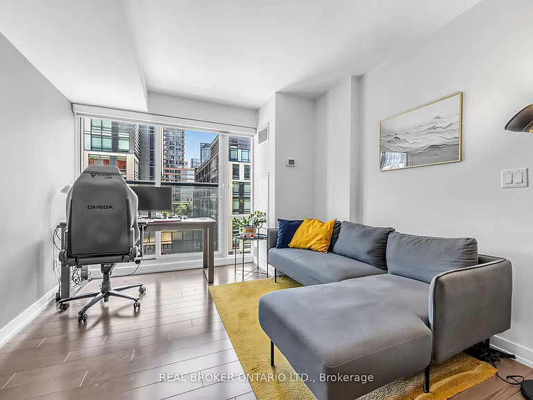170 Fort York Blvd #407 — Photo 8