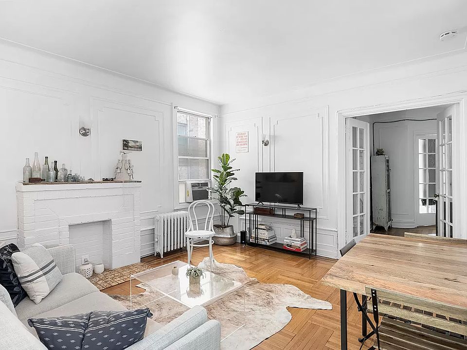 1st image of 234 E 5th St APT D