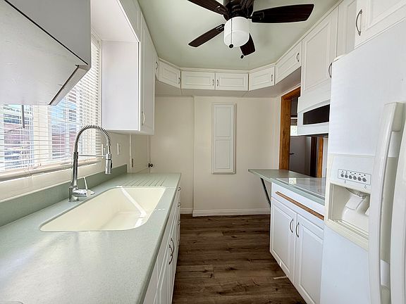 5th image of 4309 E 55th St