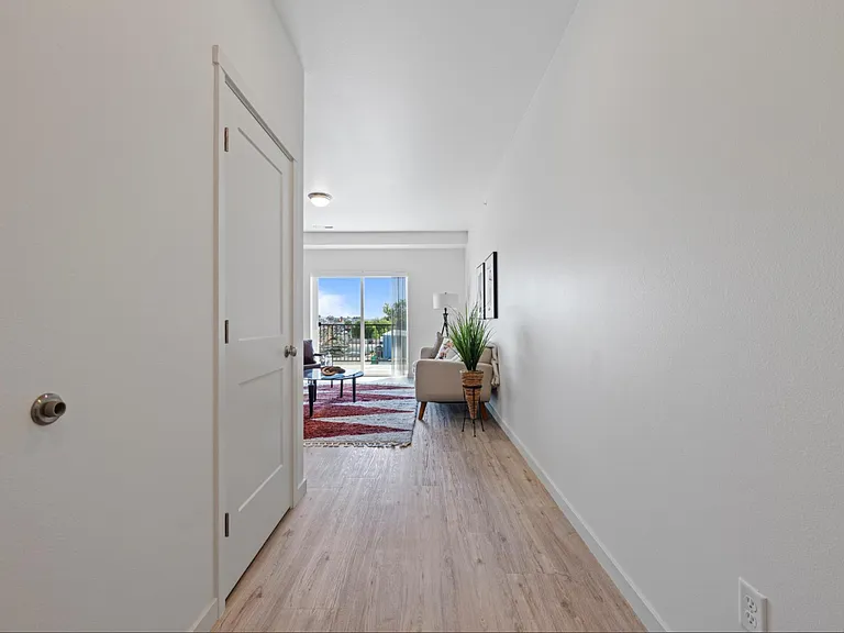 Columbia River Walk Apartments — Photo 113