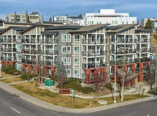 510 W Edmonton Trl NE #4, Calgary, AB T2E 3H1