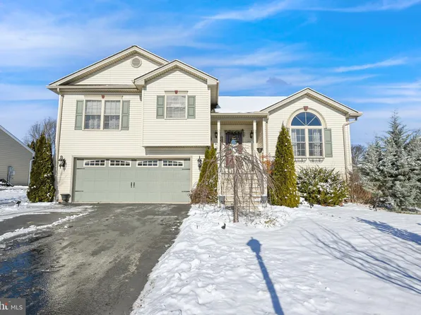 6076 Jennifer Ln, Spring Grove, PA 17362