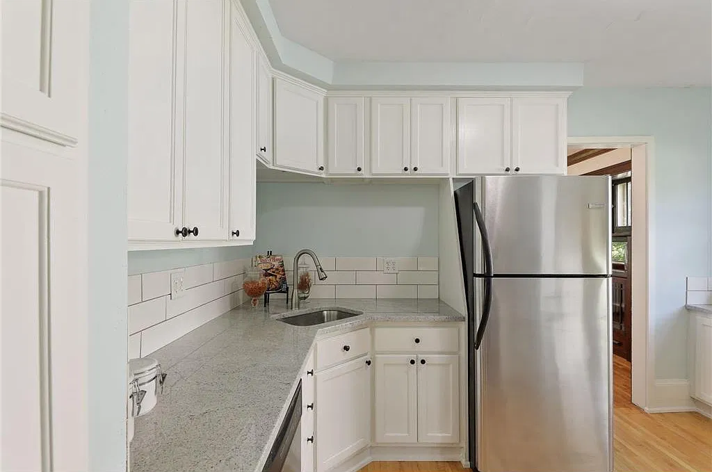 6 bed, $3,350 — Photo 3