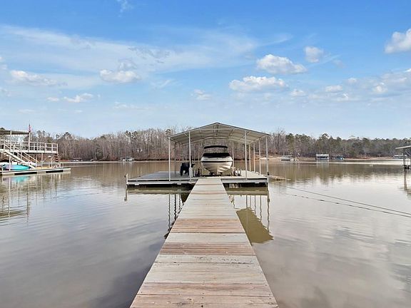 2nd image of 280 Parkview Dr