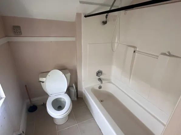 850 Lincolnway E #5, Mishawaka, IN 46544