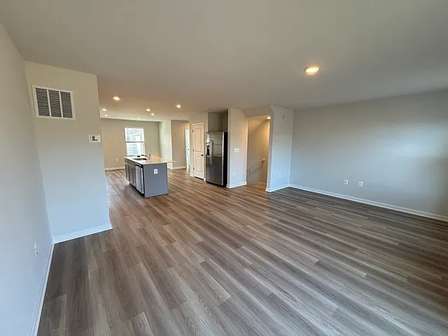 62 Saxon St — Photo 15