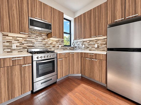 2nd image of 250 Patchen Ave #3