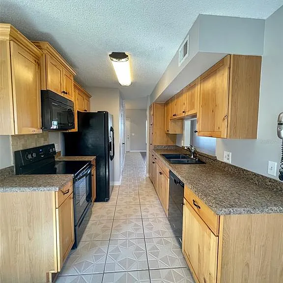 1234 Crossfield Dr — Photo 8