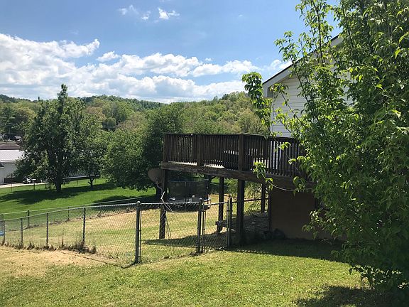 5th image of 1019 Ponderosa Dr