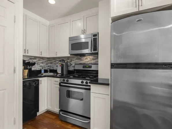 15 Saint Mark's Place image 11 of 18