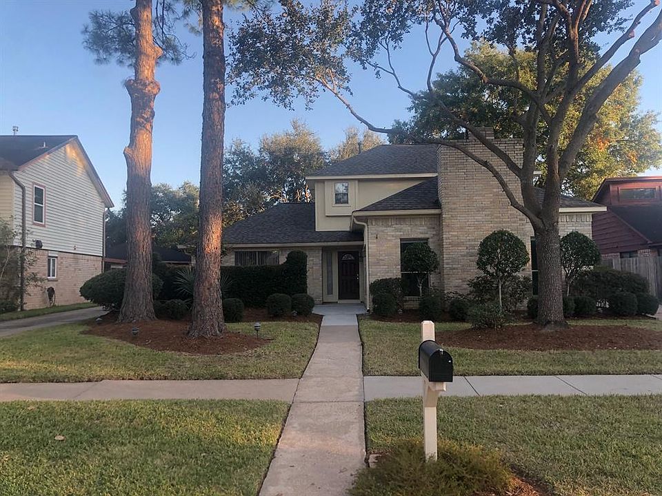1st image of 2731 Pepper Wood Dr
