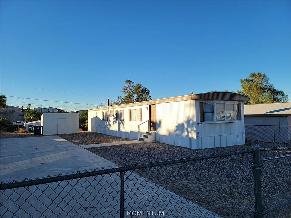 1692 Williams Dr
