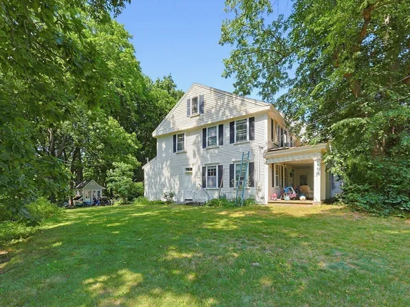 728 S Main St, Raynham, MA 02767