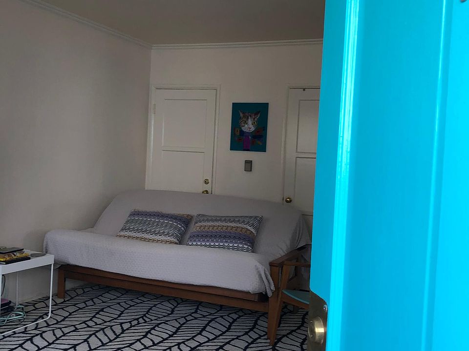 1st image of 726 E Magnolia Blvd