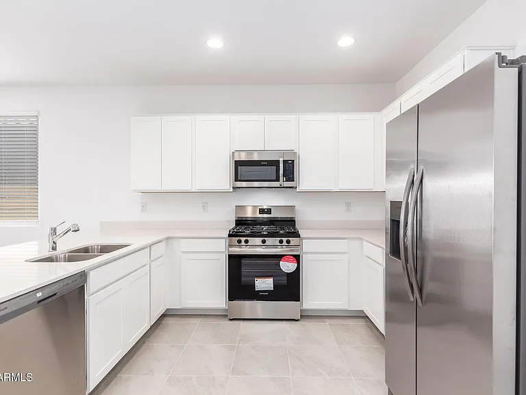 4522 S 127th Dr — Photo 11