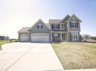 649 Stoecker Farm Ave, Village of mukwonago, WI 53149