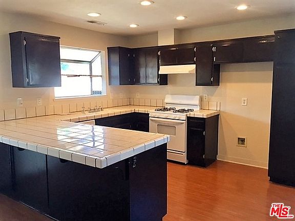 4th image of 1137 Chagal Ave
