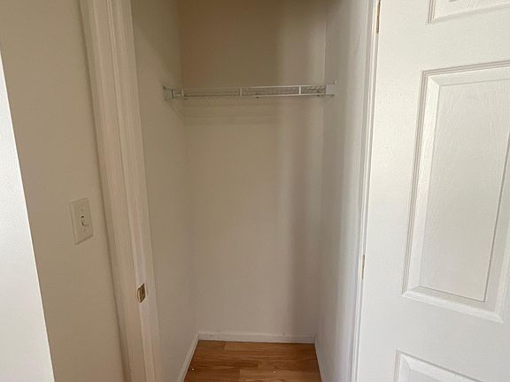 4th image of 1227 Bainbridge St #3C