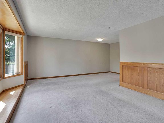 5th image of 4732 Marbury Pl NE