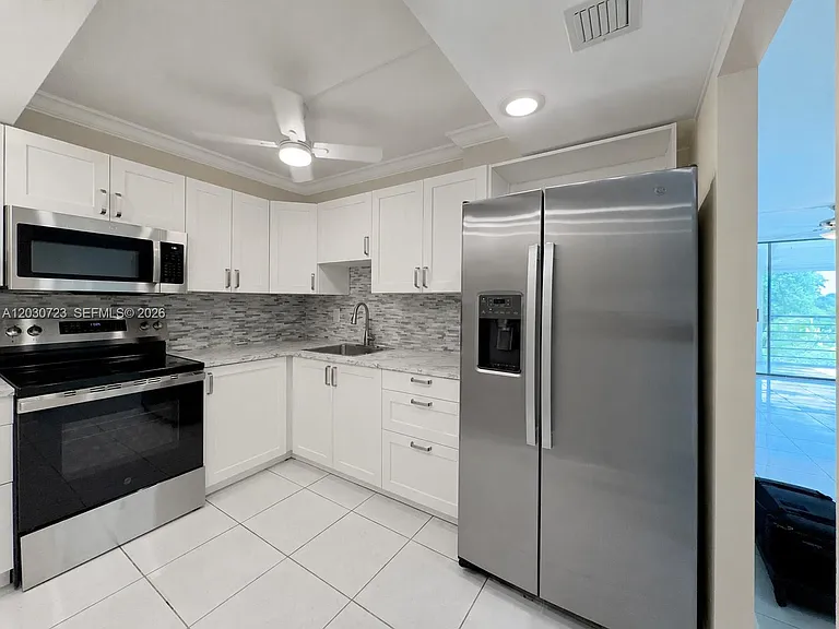 1300 Saint Charles Pl #303 — Photo 13