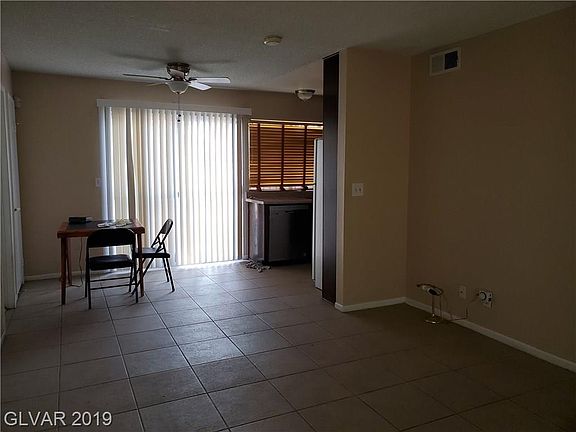 3rd image of 4766 Lake Pl