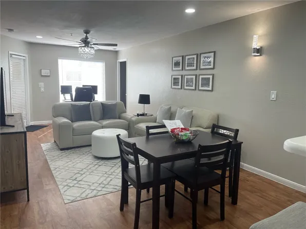 521 Parkway #204, College Station, TX 77840