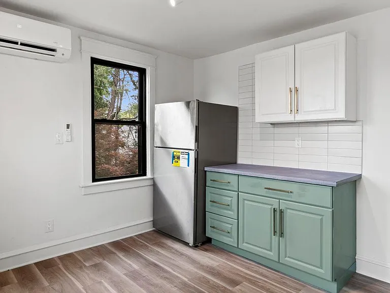 10 E Marthart Ave #2 — Photo 8