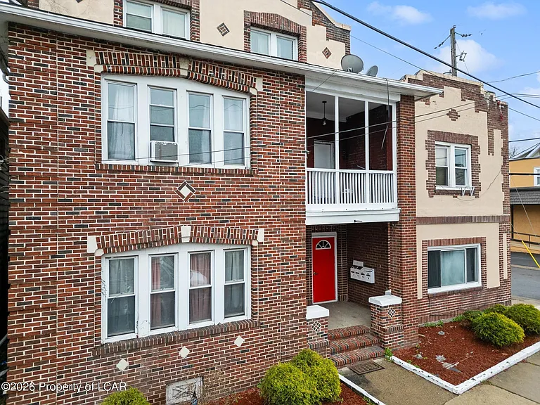 1210 S Main St #C — Photo 3
