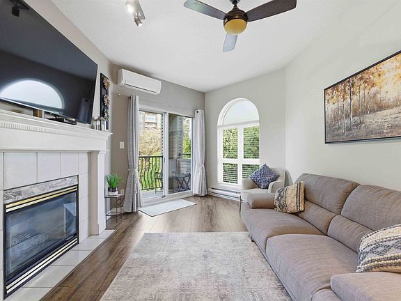 3rd image of 3172 Gladwin Rd #415