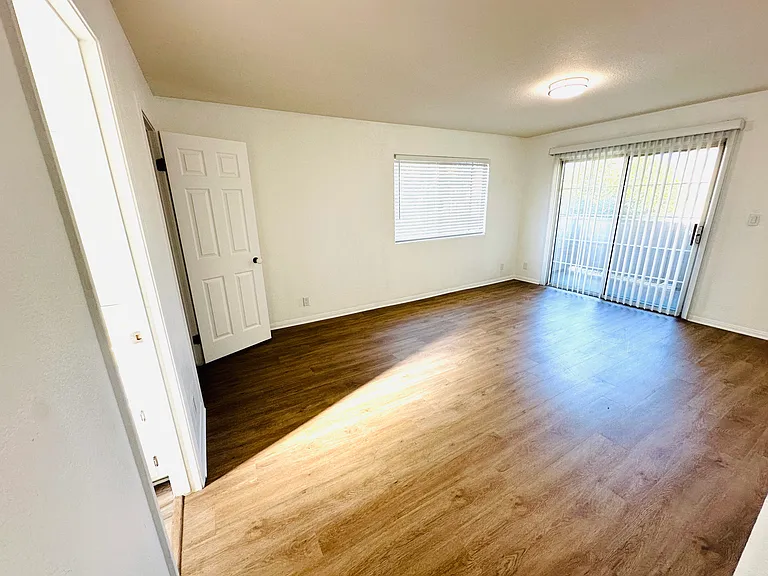 1524 E Spruce St #B — Photo 13