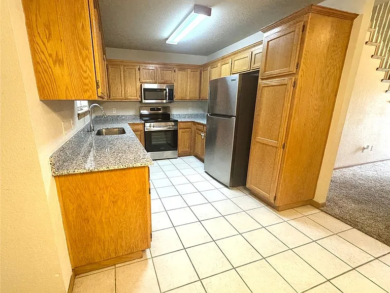 2203 E Cinnamon Way — Photo 5