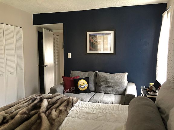 5th image of 584 Orange Dr