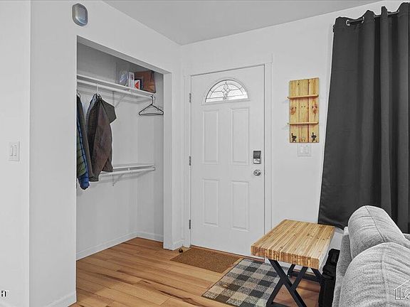 3rd image of 1036 S Ronda Way