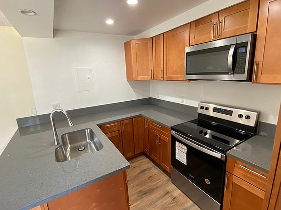 5th image of 2695 N Anchor Ave
