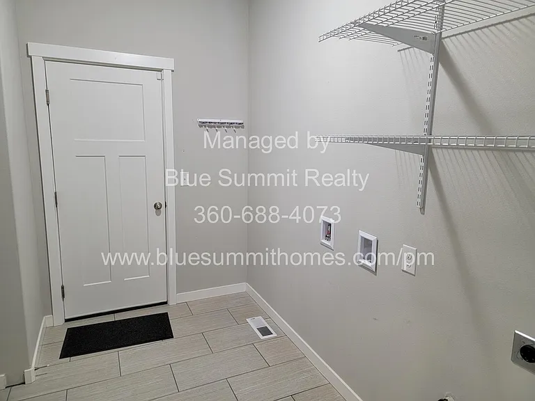 105 Brodie St SE — Photo 6