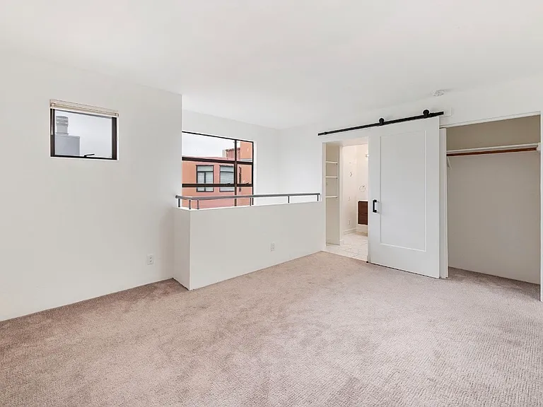 55 Vandewater St #7 — Photo 11